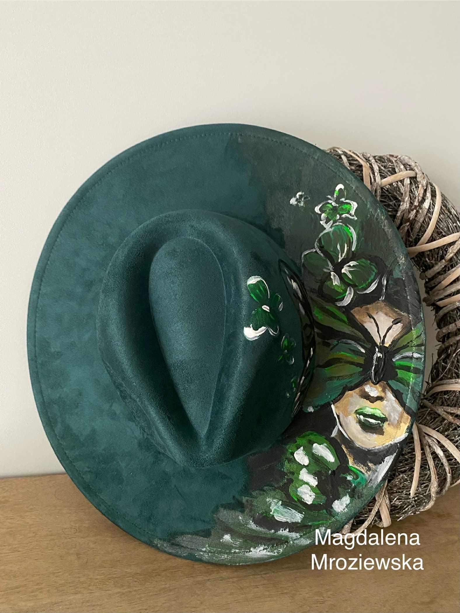 Kapelusz "Królowa motyli"