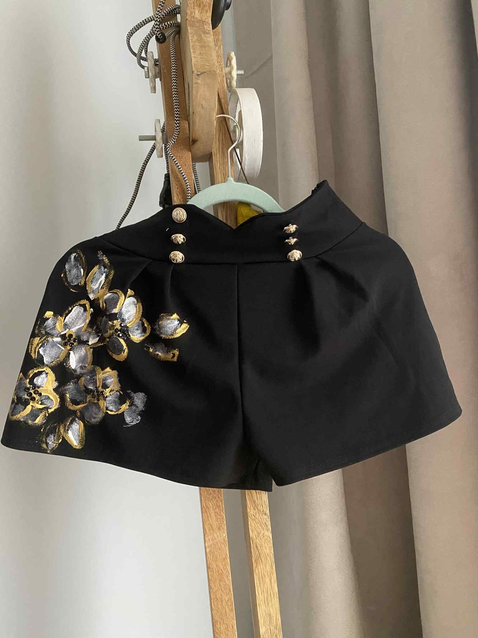 Spodenki White flowers