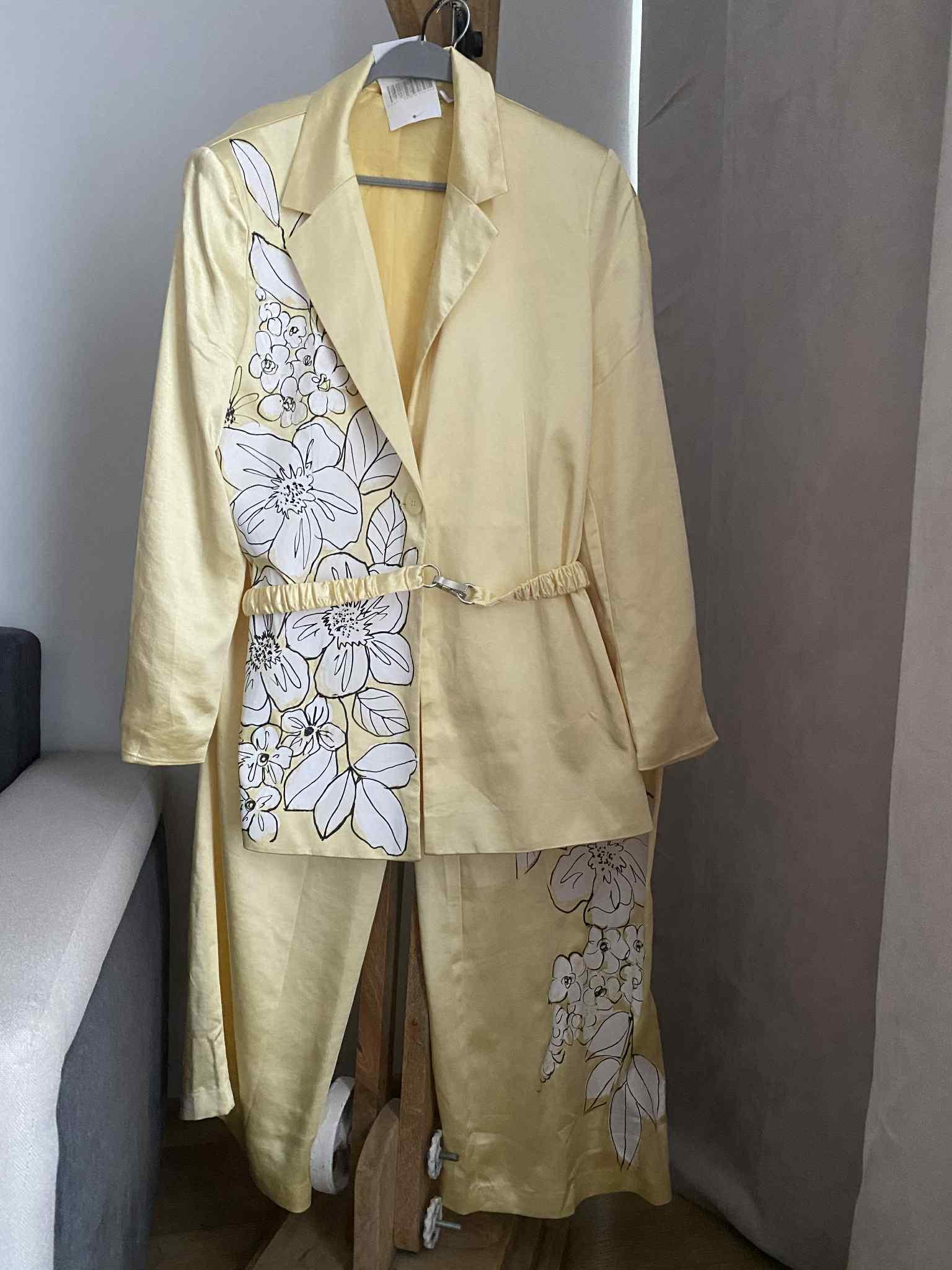 Miodowy garnitur 40/42